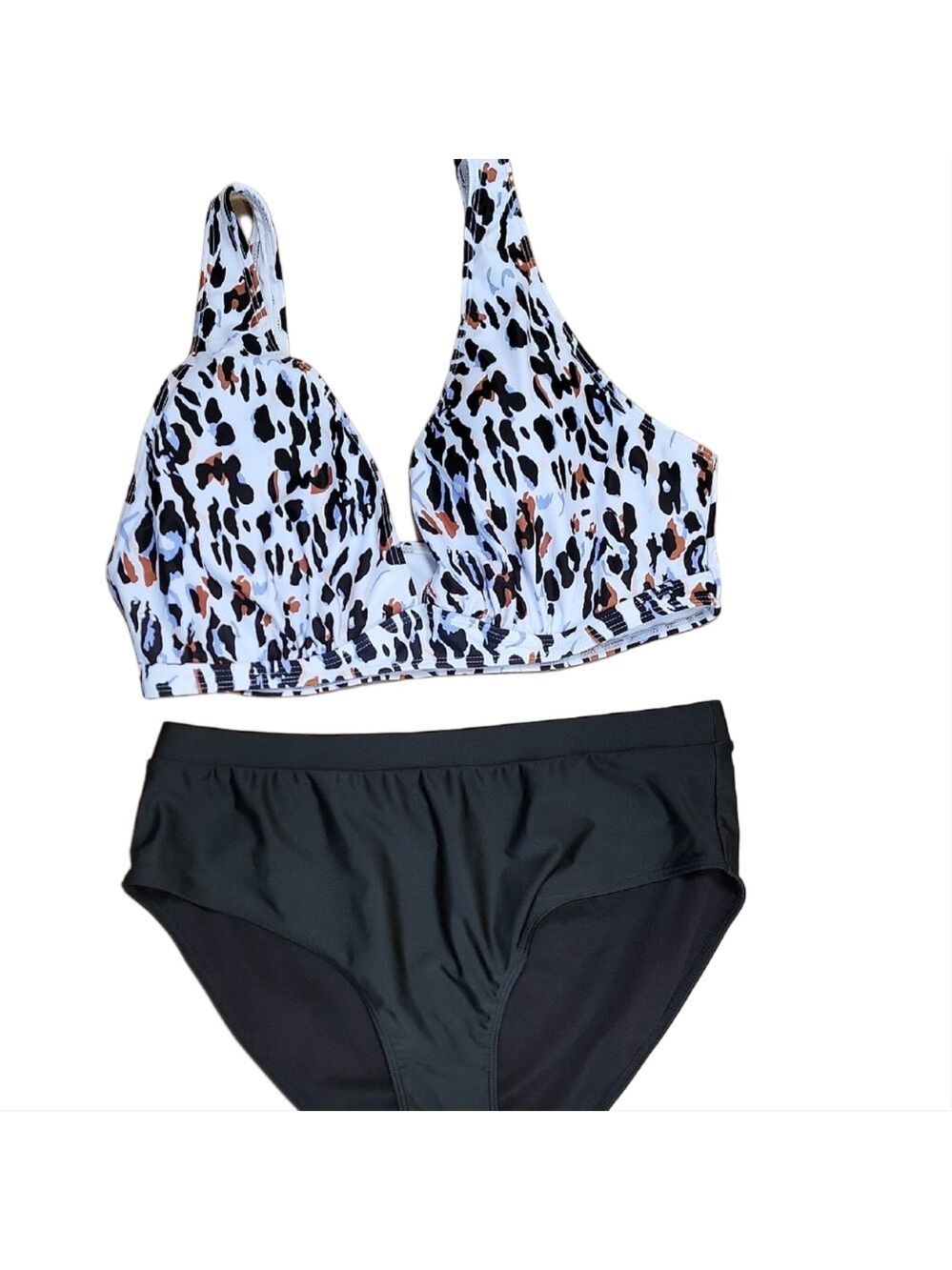 Black and White Leopard Print Bikini Set Size 2XL EUC